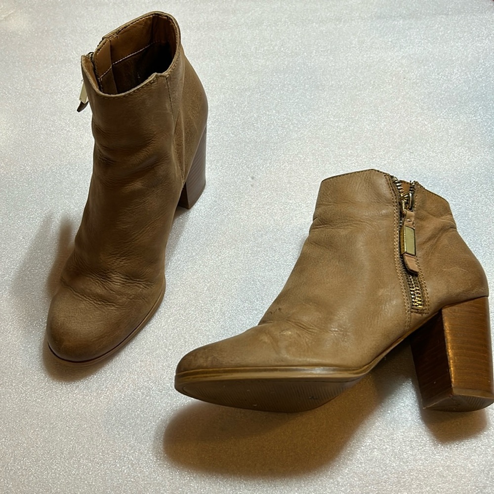 Aldo booties size 10